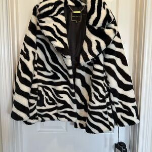 Kathy Ireland Black and White Zebra Print Teddy Jacket